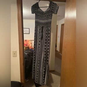 Very flattering maxi dress
